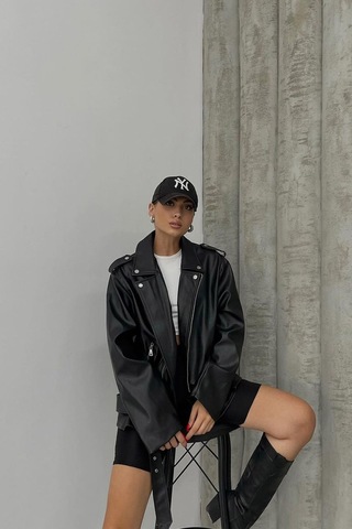 Neşeli Butik Kadın Siyah Oversize Deri Mont Nbdm5017