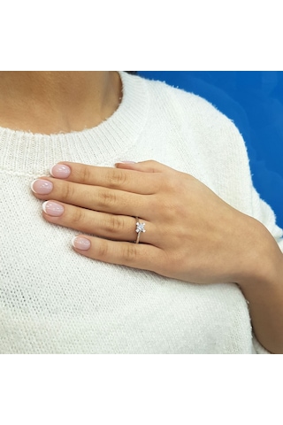 Lova D Renk 0,42 Karat Pırlanta Tektaş Yüzük - HRD Sertifikalı