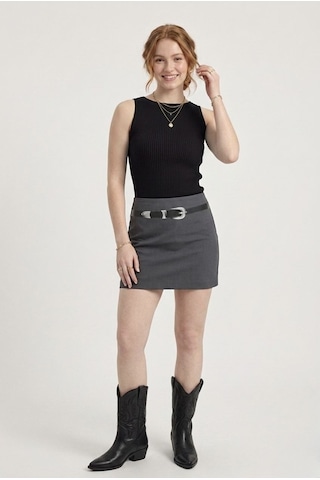Neden Tekstil Kadın Fitilli Triko Atlet Slim Fit Yazlık Kolsuz Bluz - Siyah
