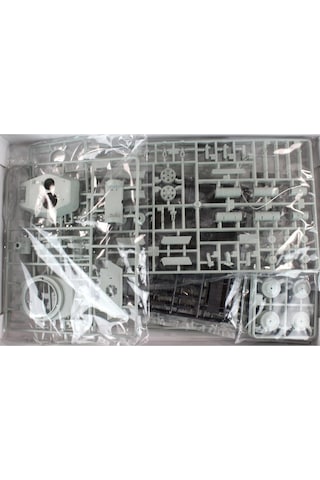 Academy 13295 1/35 Ölçek, T-34/85 No.183 Factory Berlin 1945 Tankı, Plastik Model Kiti-29052