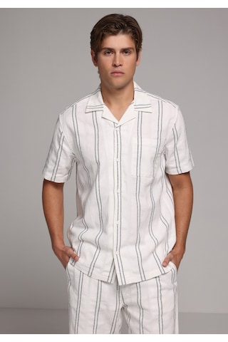 Colin's Colins Regular Fit Apaj Yaka Çizgili Erkek Beyaz Kısa Kol Gömlek Cl1079593 Q1.v2 Ofw