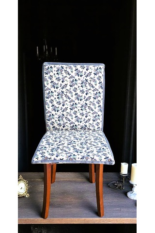 Mavi Çiçekli Arkalıklı Fermuarlı Sandalye Minderi Çok Renkli
