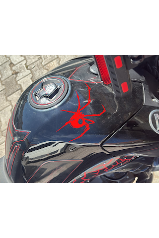 Örümcek Desenli Oto Sticker 25 Cm - Araba, Motor, Kask & Cam İçin Yapıştırma Folyo Etiket