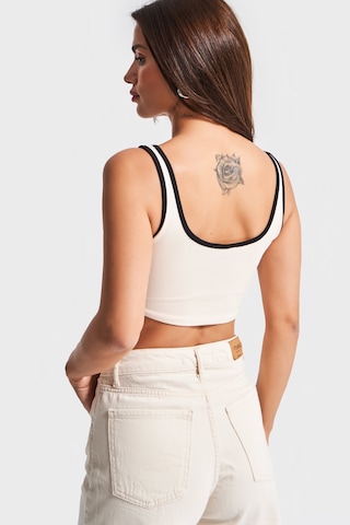Kadın Bej Renk S5-105 Süper Esnek Kumaş Crop Fit Askılı Sporcu Büstiyer