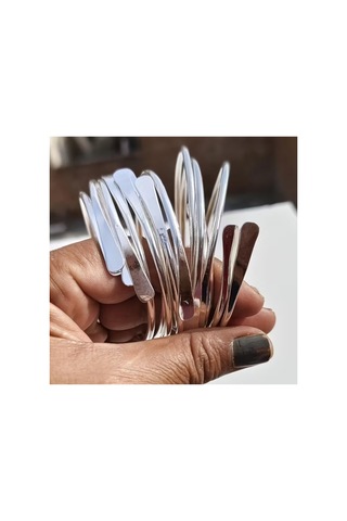 Armora Model Yassı Spiral Modern Kelepçe Bileklik Gümüş