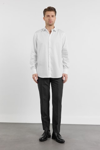 İmza Beyaz Uzun Kol Sert Yaka Kendinden Desenli Pamuk Comfort Fit Gömlek 1004255203 2XL