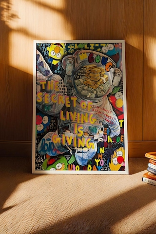 The Secret Of Living İs Giving Uzay Ve Astronot Temalı Çerçeveli Tablo Çalışma Alanı Dekoru Street Art