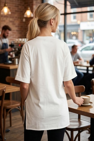 Armonika Kadın Krem Yuvarlak Yaka Duble Kol Yanları Yırtmaçlı Pamuklu T-shirt Arm-26y137001