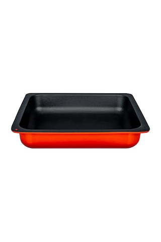 Lava Döküm GN 2/3 Gastronorm Küvet İç Renk Siyah Ölçü 35 x 32 CM Kırmızı