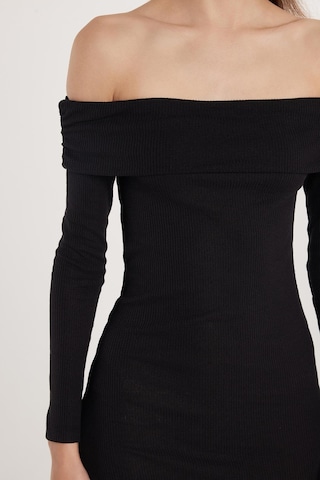 Tudors Kadın Slim Fit Dar Kesim Uzun Kollu Straplez Siyah Elbise-33616 Siyah