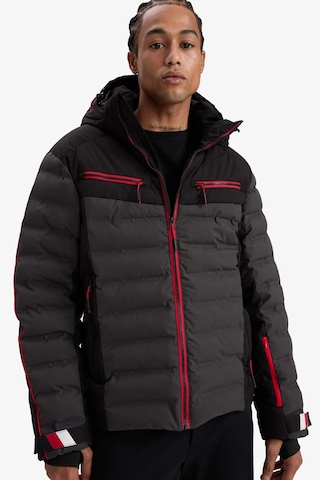 Defacto Su İtici Regular Fit Kapüşonlu Fermuarlı Rüzgar Geçirmez Kayak Montu F5352ax25wnbk81 Siyah-bk81