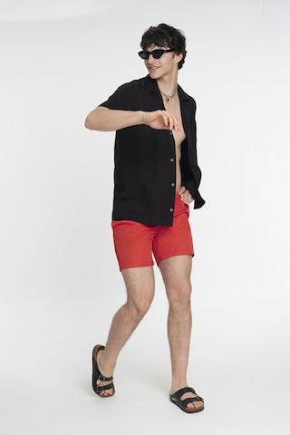 Regular Fit Erkek Deniz Şortu Kırmızı