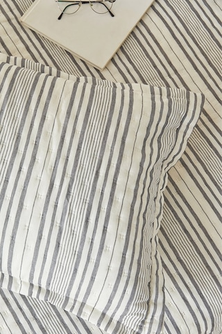 Ocean Home Textile Pamuklu Kapitoneli Antrasit Renk Çizgi Desen Çift Kişilik Yatak Örtüsü Seti 1 Adet 250 X 230 / 2 Adet 50 X 70 Cm