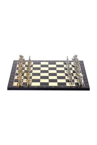 4116 Metal İngiliz Satranç Takımı Orta Boy Parlak Ve Ceviz Tahtası, 37x37x1.2 Cm