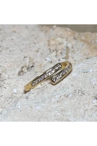 Zarif Sarmalı Zirkon Taşlı Gold Yüzük Çok Renkli