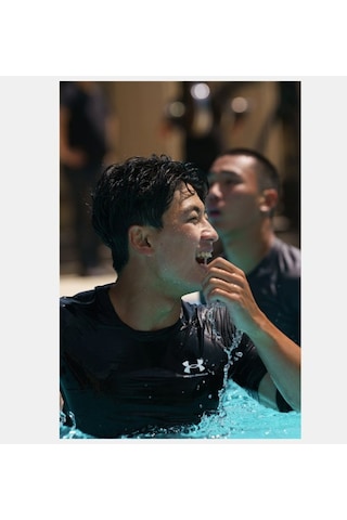 Under Armour Erkek HeatgearArmour Kısa Kollu 1361518-001