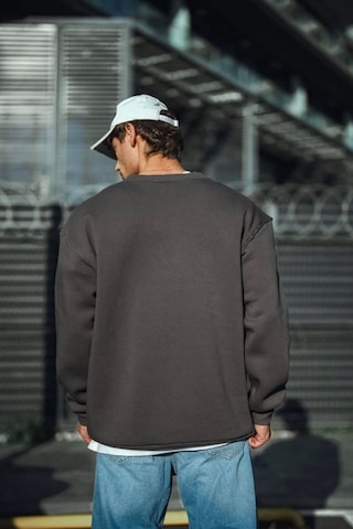 Etiler Collection Kışlık Bisiklet Yaka Üç İplik Basic Sweatshirt - Antrasit