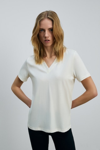 Grımelange Alıne Kadın %100 Organik Pamuk Derin V Yakalı Comfort Fit Ekru T-shirt Ekru