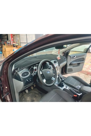 2005-2011 Modellerine Uygun Ford Focus 2 Torpido Koruma Halısı Siyah Kenar Renk Siyah