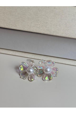 İnci Detaylı Işıltılı Çiçek Formlu Kadın Küpe Opal Efektli Gümüş