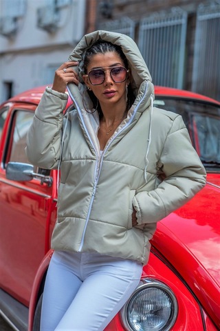 Kadın Bej Su Geçirmez Kapüşonlu Şişme Mont