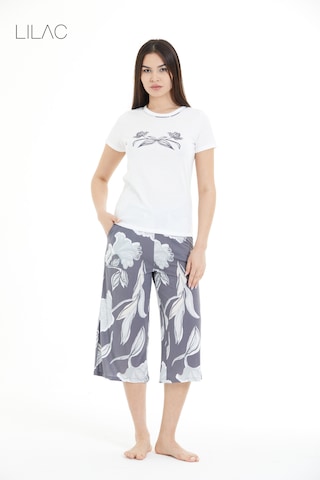 Lılac Kadın Çiçek Desenli %100 Viscon Capri Pijama Takımı Gri - Beyaz