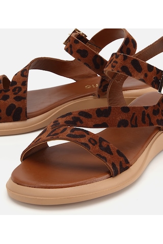 Hotiç Kadın Deri Taba Leopar Desenli Bantlı Düz Sandalet 01sah325990a379 01sah325990a379