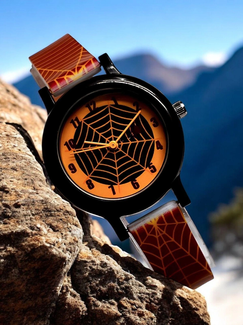 Coliseum Renkli Ve Figürlü Özel Kutulu Çocuk Kol Saati Ft.cls.ck02 Çok Renkli