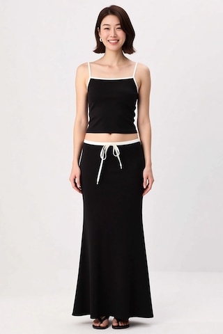 Benerly Kadın İnce Askılı Havuz Yaka Fitted Esnek Örme Crop Top Maxi Etek siyah