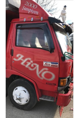 MKM Hino Kamyonet Cam Rüzgarlığı