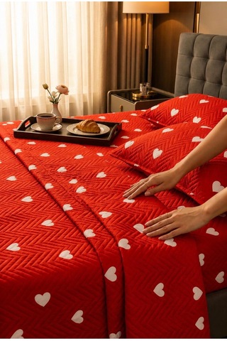 Kalpli Çift Kişilik Pike Takımı - 200 Cm X 240 Cm - 3 Parça - Mikrofiber Kırmızı