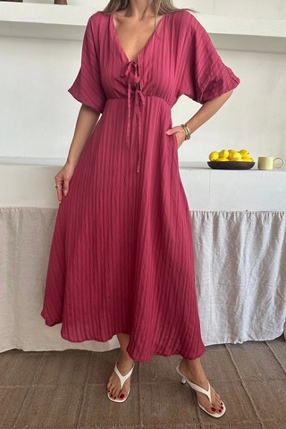 V Yaka Dökümlü Elbise - Pembe Pembe