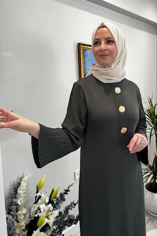 Banu Broşlu Triko Elbise Haki Normal