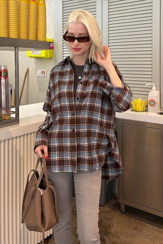 Madmext Bebe Mavisi Oversize Ekose Desenli Kadın Gömlek Mg2589 Bebe Mavisi
