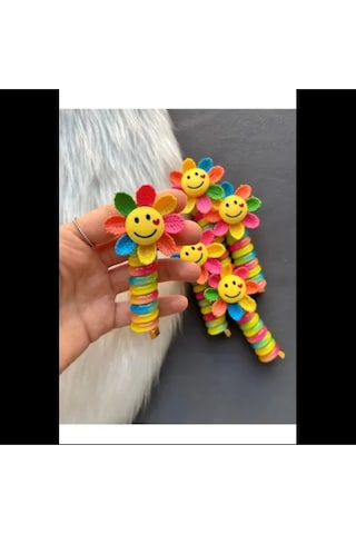 Gülen Güneş Spiral Toka 1 Adet Çok Renkli
