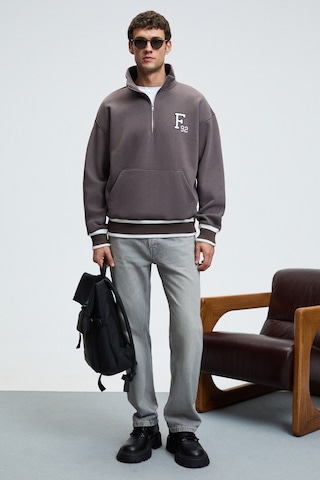 Grimelange PLATA Erkek Yarım Fermuarlı Kanguru Cepli Etek Ve Kolda Triko Detay Relaxed Fit Füme Sweatshirt