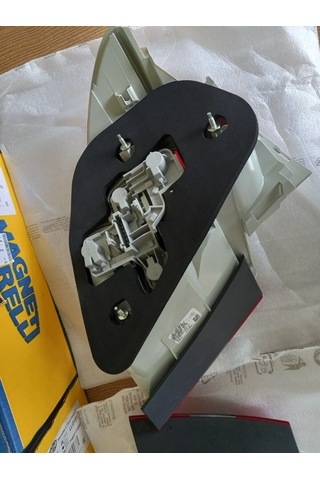 MERCEDES C203 SAĞ SOL STOP TAKIMI MAGNETI MARELLI