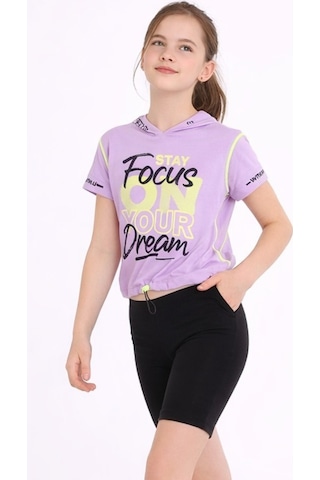 İrem Çocuk Giyim Kız Çocuk Focus Yazı Desenli Kapüşonlu Kısa Crop Model Beli Lastikli Lila Renk Tişört Lila