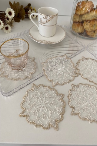 Istanblue Model 6 Adet Fincan Yanı Sunum Peçetesi - Gold Beyaz