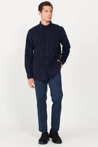 AC&Co / Altınyıldız Classics Erkek Lacı Comfort Fit Rahat Kesim Gizli Düğmeli Yaka %100 Pamuk Gömlek Lacivert