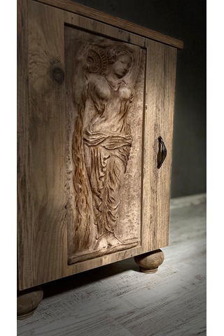 Roma Nın Sessiz Kızı Ahşap Oyma Komodin