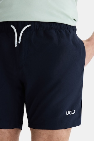 Ucla Perkıns Lacivert Deniz Şort Nakışlı Standard Fit Erkek Deniz Şort Lacivert