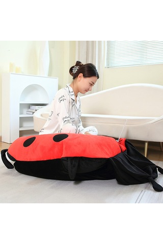 Ruicoo Sevimli Uğur Böceği Yastık - Rahatlatıcı Ve Sıcak Tutan Dev Boyutlu 60cm Kırmızı
