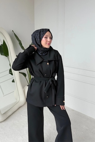 Mihran Butik Sophie Model Bel Kemer Ve Düğme Detaylı Kadın Takım Siyah Siyah