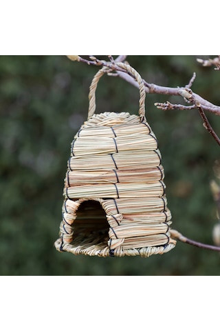 Garden With Ware Hasır Kuş Yuvası