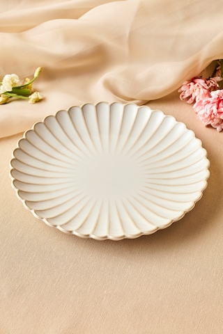 Karaca Daisy Tatlı Tabağı 15,5 Cm Krem