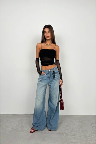 Kolluk Detay Askılı Tül Bluz Siyah