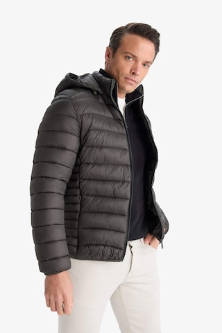 Defacto Su Geçirmez Slim Fit Dar Kesim Kapüşonlu Fermuarlı Şişme Mont N4661az25aukh412 Haki
