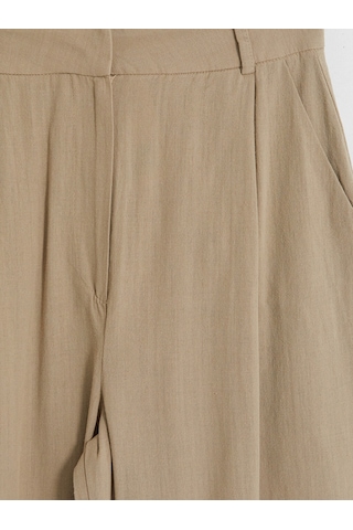 Lcw Comfort Bej Geniş Paça Pileli Kadın Kumaş Pantolon