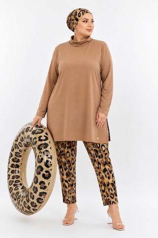 Pierre Cardin Büyük Beden Balıkçı Yaka Bol Paça Altı Leopar Desenli Çift Boneli Kadın Tesettür Mayo